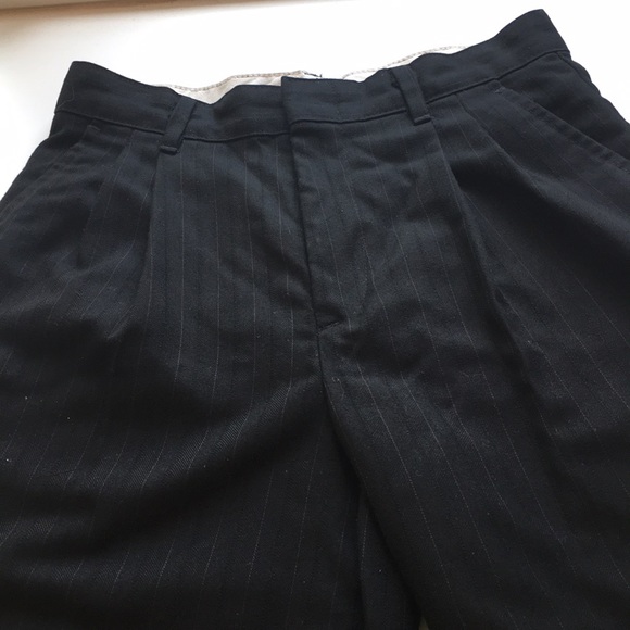 Boys 2-piece Dark Navy Pin Stripe Suit -- Size 14 - Picture 10 of 16